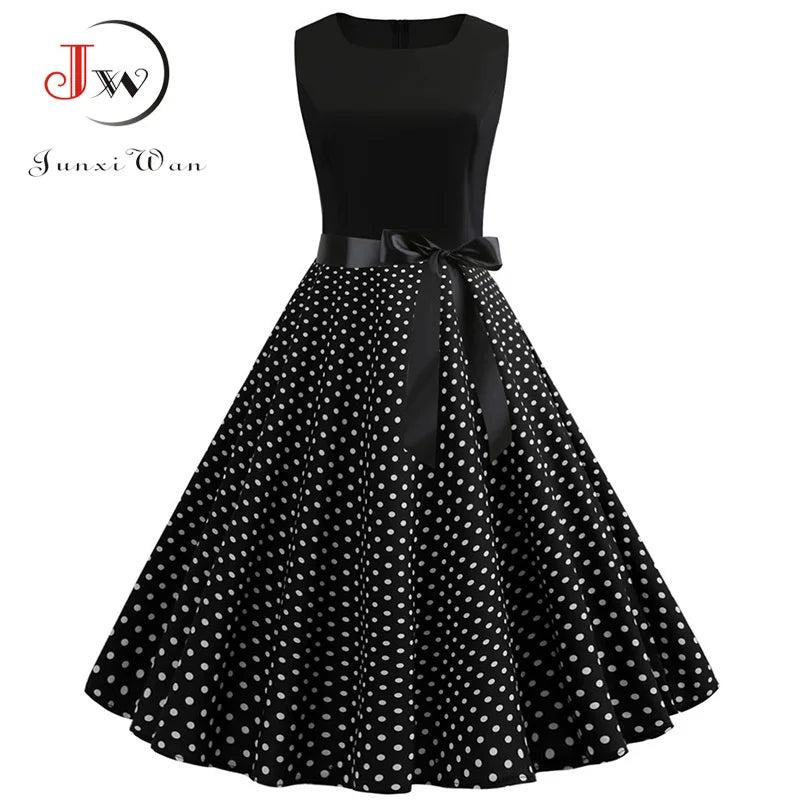 Chic Vintage 50s/60s Black & White Polka Dot Summer Dress - Perfect for Parties and Office!
