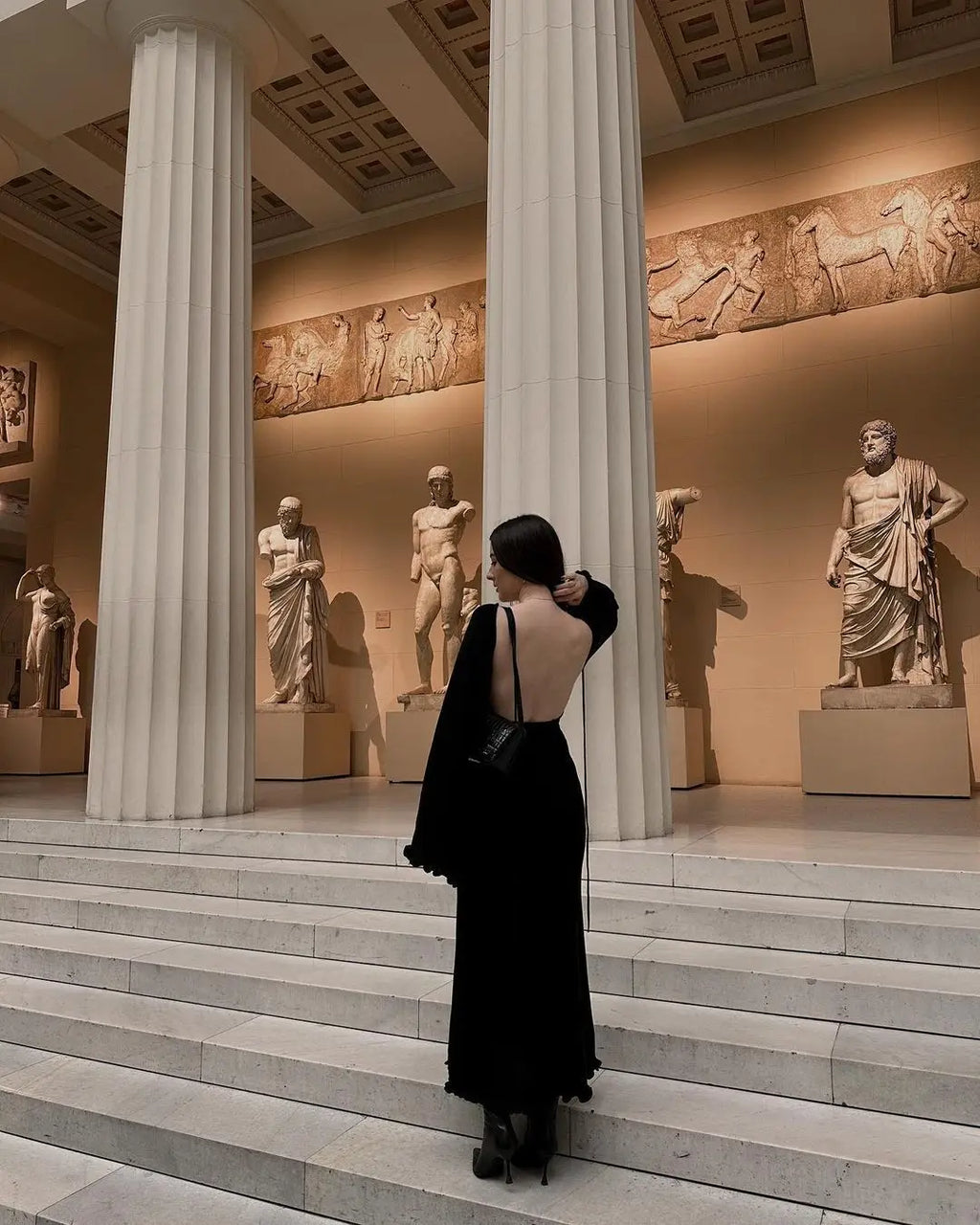 Chic Backless Maxi Dress with Flare Sleeves - Elegant Knitted Sweater Style for Women