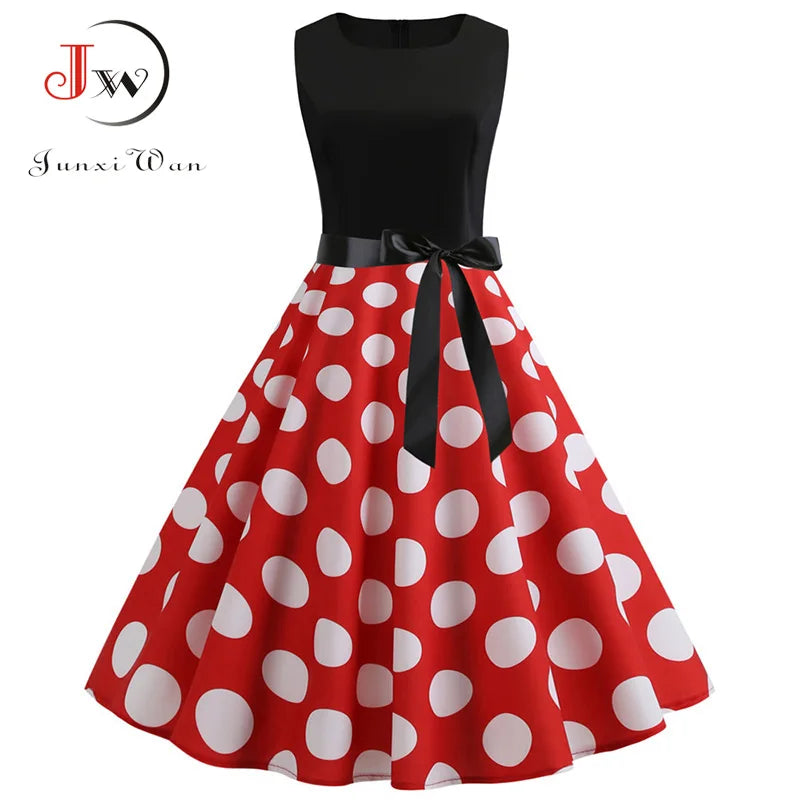 Chic Vintage 50s/60s Black & White Polka Dot Summer Dress - Perfect for Parties and Office!